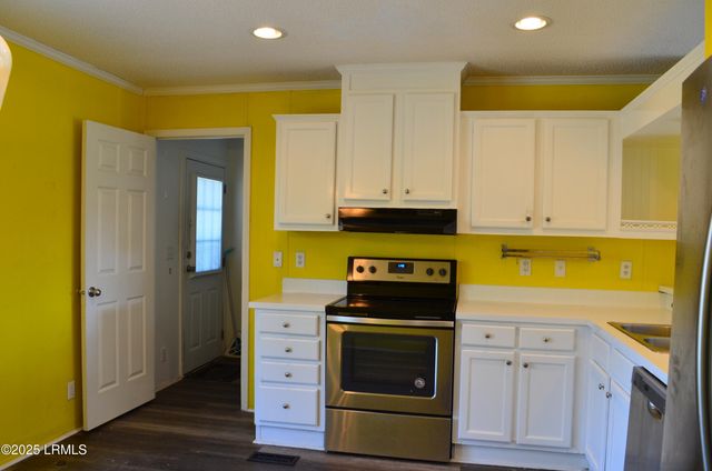 32 Gazebo Road, St. Helena Island, SC 29920