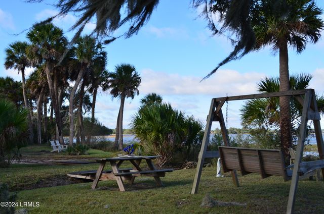 32 Gazebo Road, St. Helena Island, SC 29920