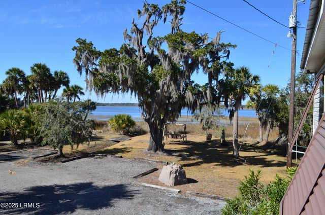 32 Gazebo Road, St. Helena Island, SC 29920