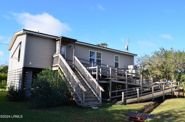 32 Gazebo Road, St. Helena Island, SC 29920