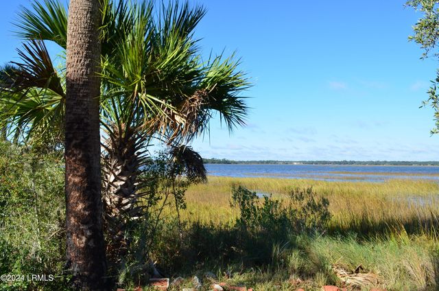 32 Gazebo Road, St. Helena Island, SC 29920