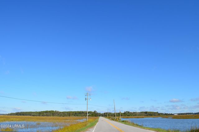 32 Gazebo Road, St. Helena Island, SC 29920