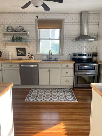 7 Pleasant Street 1, Newport, RI 02840