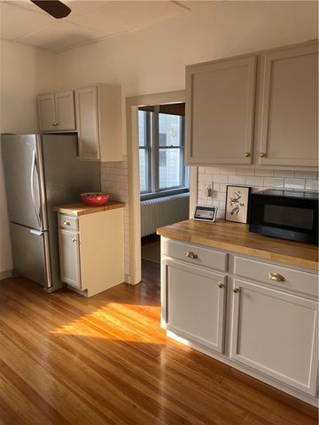7 Pleasant Street 1, Newport, RI 02840