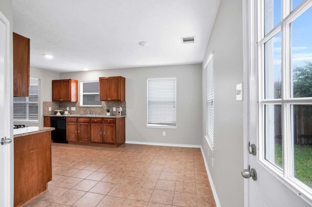 7215 Cool Springs Court, Magnolia, TX 77354