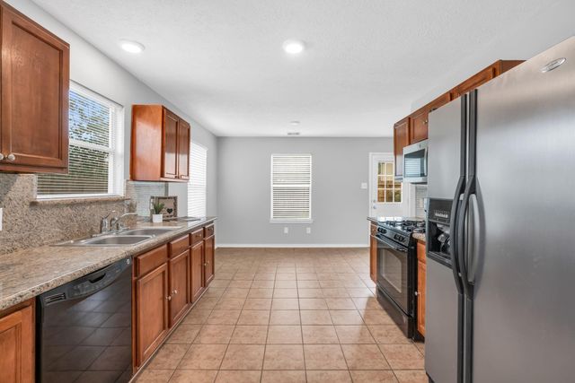 7215 Cool Springs Court, Magnolia, TX 77354