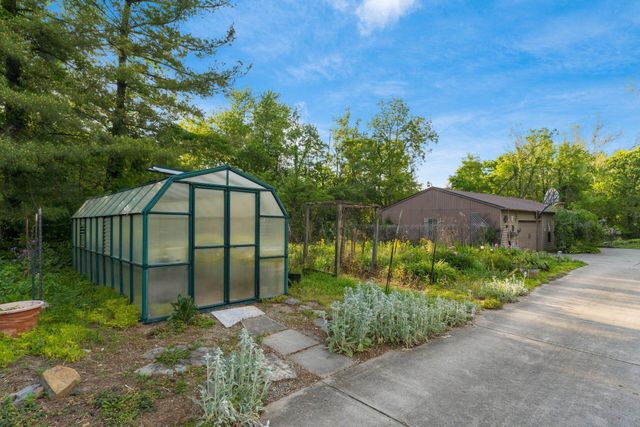 8840 Jug Street, Alexandria, OH 43001