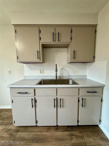 233-237 Kennedy Street, Louisville, OH 44641