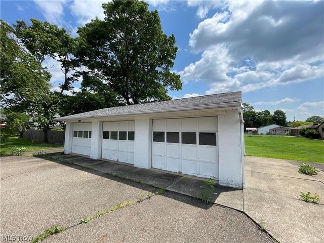 233-237 Kennedy Street, Louisville, OH 44641