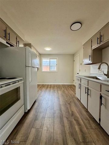 233-237 Kennedy Street, Louisville, OH 44641