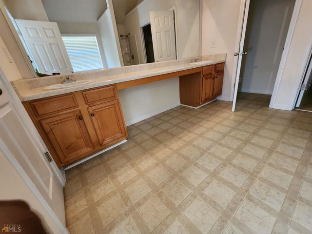 7130 SW Cavender Drive, South Fulton, GA 30331