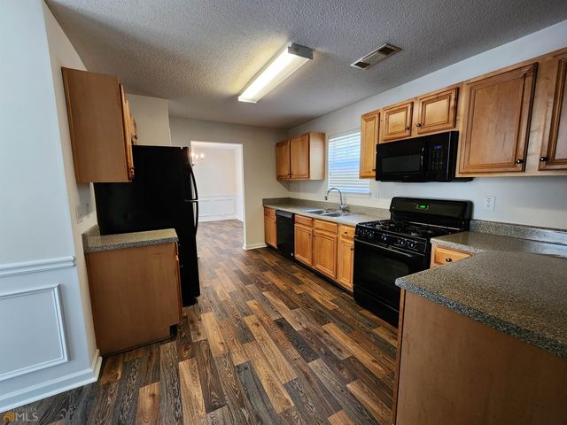 7130 SW Cavender Drive, South Fulton, GA 30331