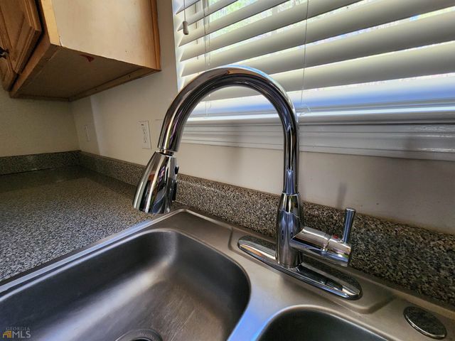 7130 SW Cavender Drive, South Fulton, GA 30331