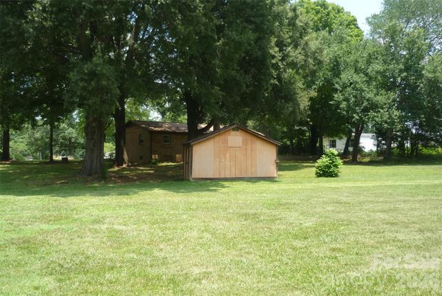 4209 Love Road, Claremont, NC 28610