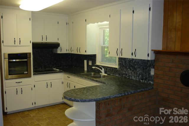 4209 Love Road, Claremont, NC 28610