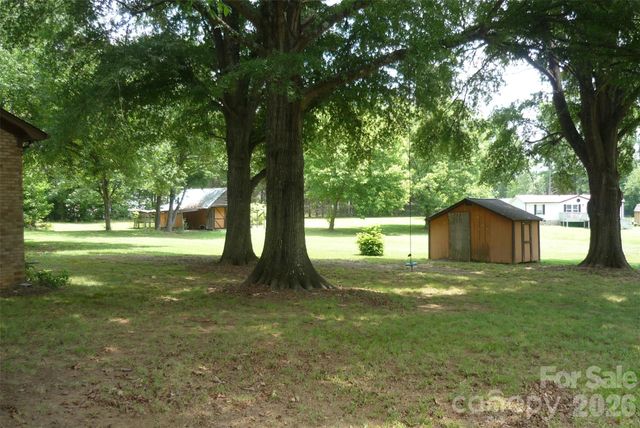 4209 Love Road, Claremont, NC 28610