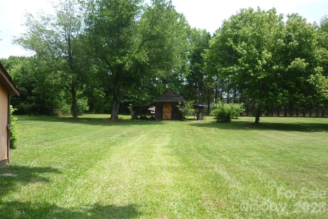 4209 Love Road, Claremont, NC 28610