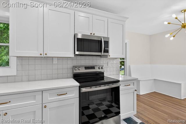 22608 Frisbee Street, Detroit, MI 48219