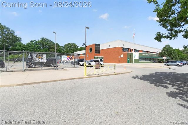 22608 Frisbee Street, Detroit, MI 48219