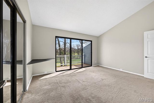 1013 Fairways Drive, Lake St Louis, MO 63367