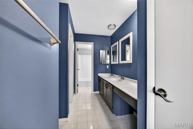 1013 Fairways Drive, Lake St Louis, MO 63367