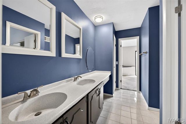 1013 Fairways Drive, Lake St Louis, MO 63367