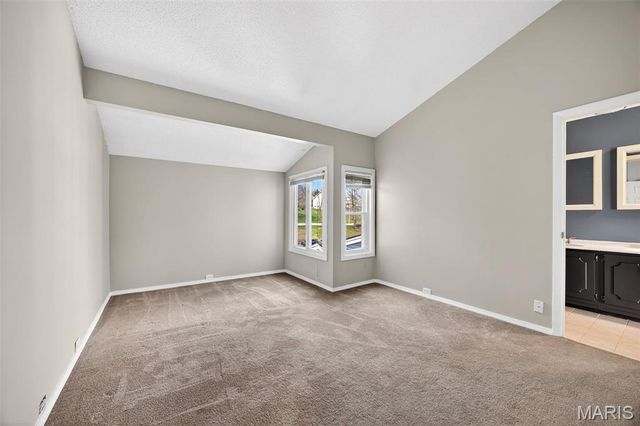 1013 Fairways Drive, Lake St Louis, MO 63367