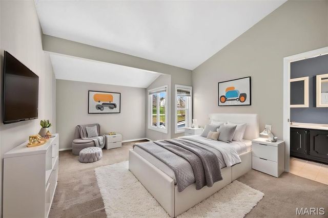 1013 Fairways Drive, Lake St Louis, MO 63367