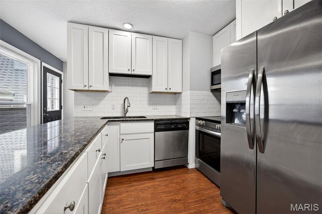 1013 Fairways Drive, Lake St Louis, MO 63367