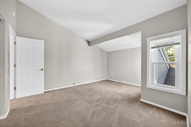 1013 Fairways Drive, Lake St Louis, MO 63367