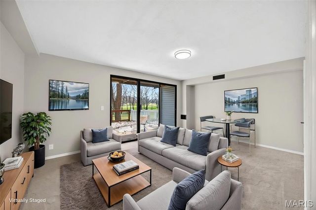 1013 Fairways Drive, Lake St Louis, MO 63367