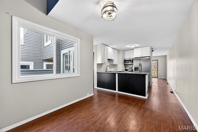 1013 Fairways Drive, Lake St Louis, MO 63367