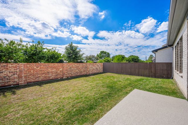 5621 Evans Road, The Colony, TX 75056