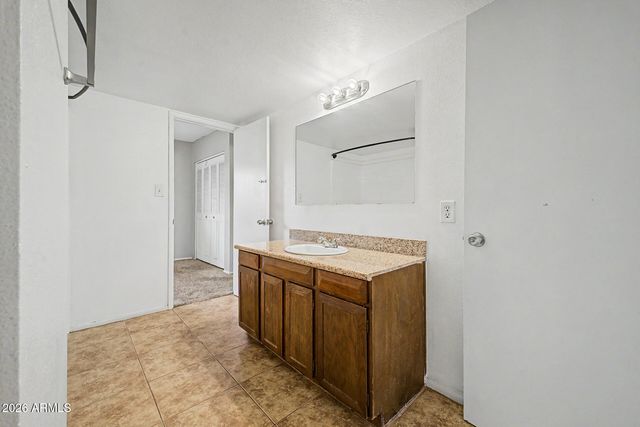 4519 W GARDENIA Avenue, Glendale, AZ 85301