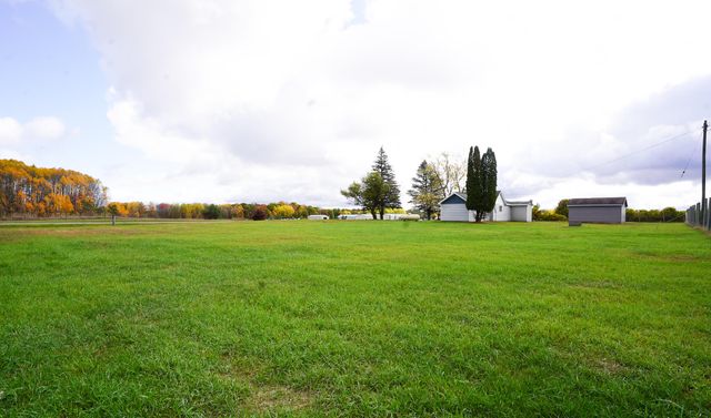 11279 90th Avenue, Mecosta, MI 49332