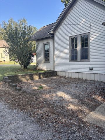 208 College St, Petersburg, TN 37144