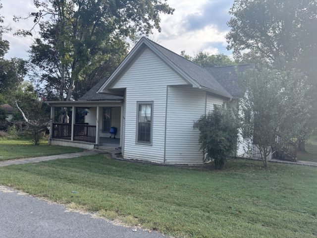 208 College St, Petersburg, TN 37144