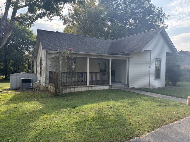 208 College St, Petersburg, TN 37144