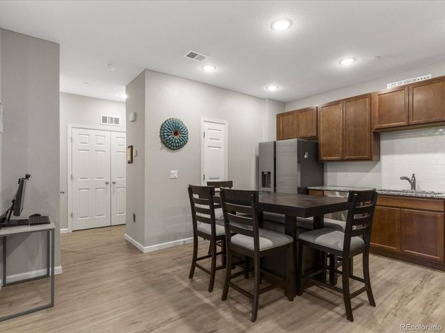 9981 W Victoria Pl 202, Littleton, CO 80127