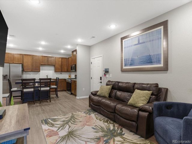 9981 W Victoria Pl 202, Littleton, CO 80127