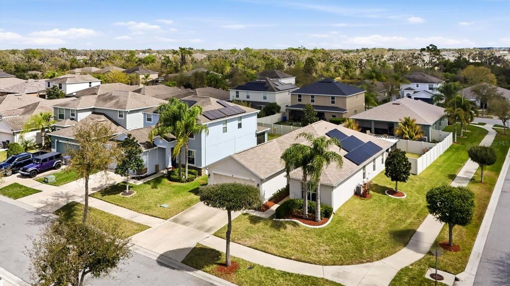 Image 2 of property listing at 16622 MAGNOLIA RESERVE PLACE PLACE, Wimauma, FL 33598