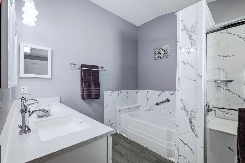 Image 15 of property listing at 16622 MAGNOLIA RESERVE PLACE PLACE, Wimauma, FL 33598