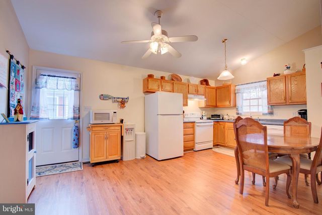 2005 MCKINNEY BLVD, Colonial Beach, VA 22443