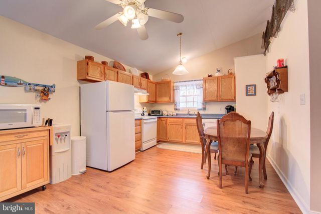 2005 MCKINNEY BLVD, Colonial Beach, VA 22443