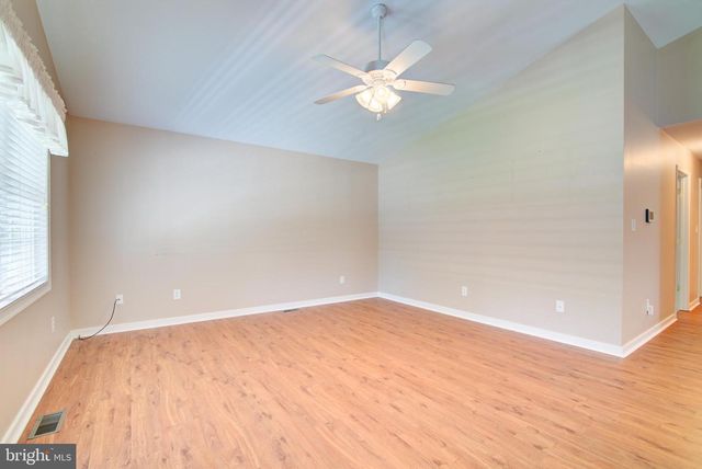 2005 MCKINNEY BLVD, Colonial Beach, VA 22443