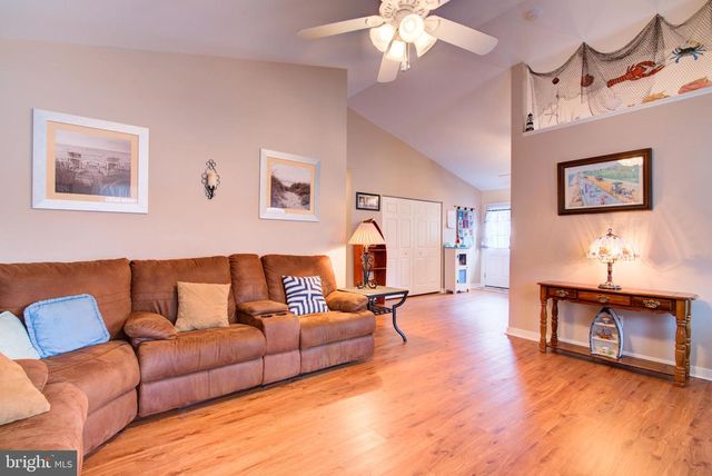 2005 MCKINNEY BLVD, Colonial Beach, VA 22443