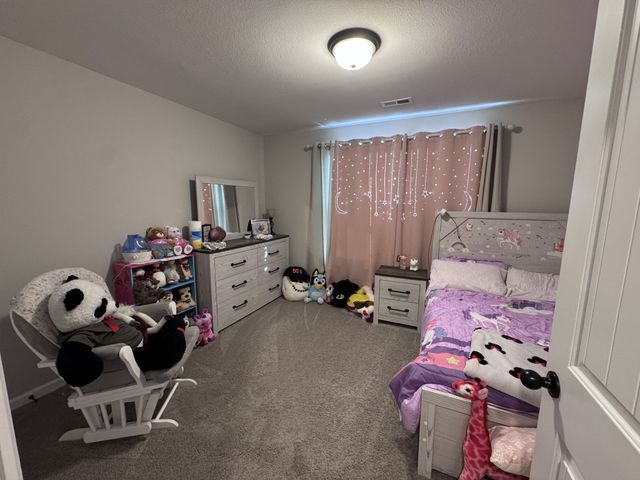 2360 Colston Dr, Clarksville, TN 37042