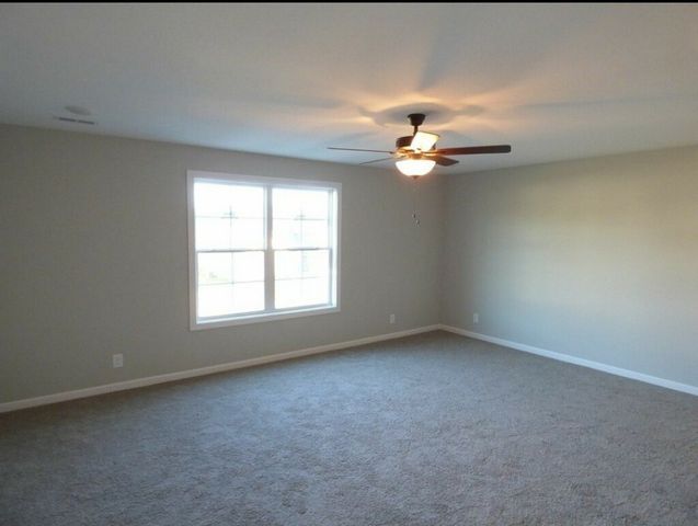 2360 Colston Dr, Clarksville, TN 37042