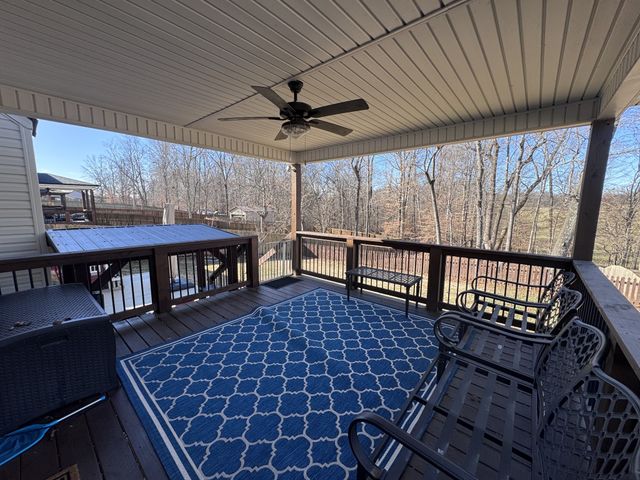 2360 Colston Dr, Clarksville, TN 37042