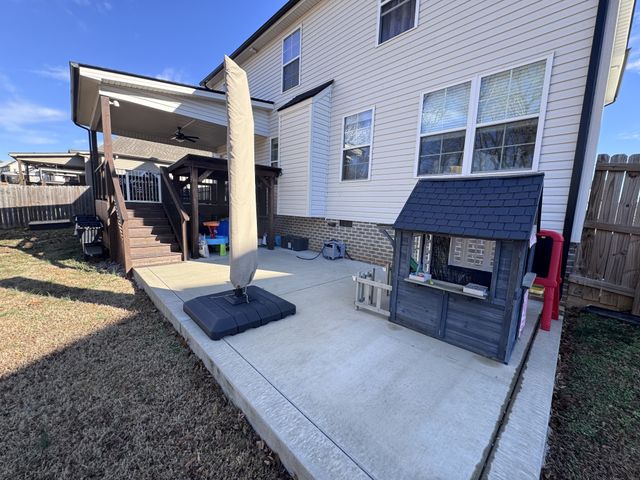 2360 Colston Dr, Clarksville, TN 37042